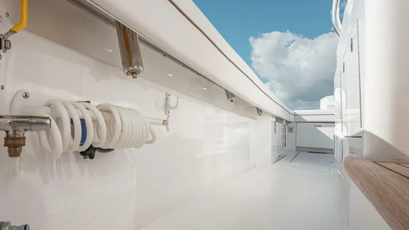 Slide: The Image of 2024 Valhalla V-55 - 5846070