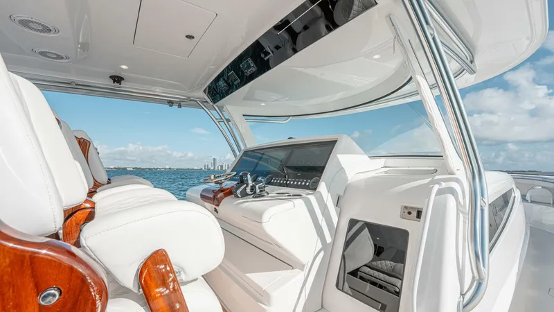 Slide: The Image of 2024 Valhalla V-55 - 5846072