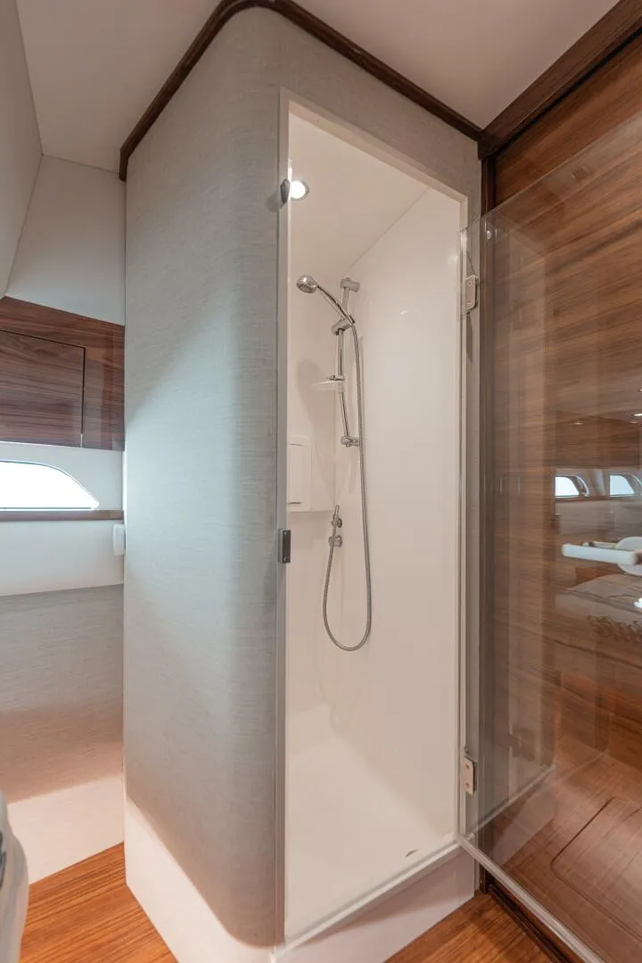 Slide: The Image of 2024 Valhalla V-55 - 5846153