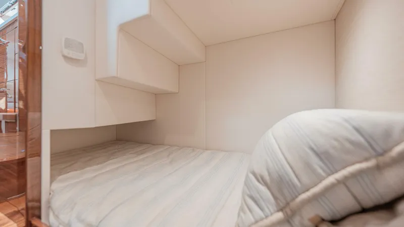 Slide: The Image of 2024 Valhalla V-55 - 5846157