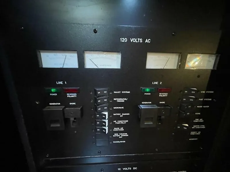 Slide: The Image of Sea Ray 390 Sundancer 2005 - 5846126