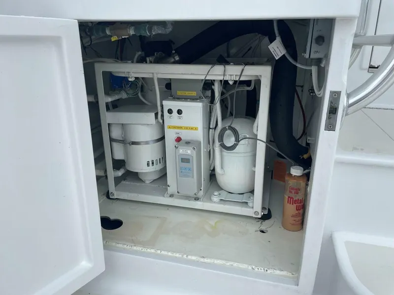 Slide: The Image of Custom Carolina Lydia 57 Sportfish 2001 - 5846816