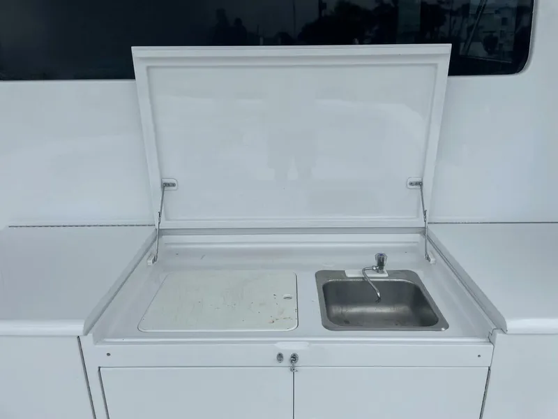 Slide: The Image of Custom Carolina Lydia 57 Sportfish 2001 - 5846818