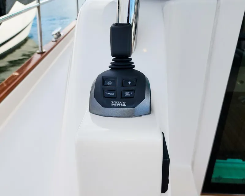 Slide: The Image of Sabre 45 Salon Express 2024 - 5847038