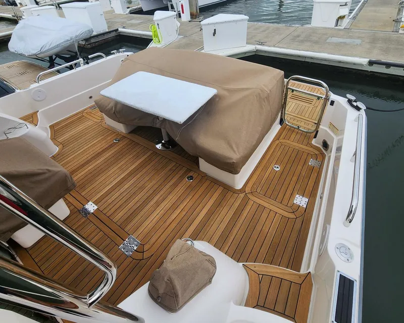 Slide: The Image of Sabre 45 Salon Express 2024 - 5847026