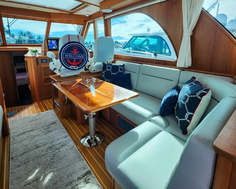 Slide: The Image of Sabre 45 Salon Express 2024 - 5847043