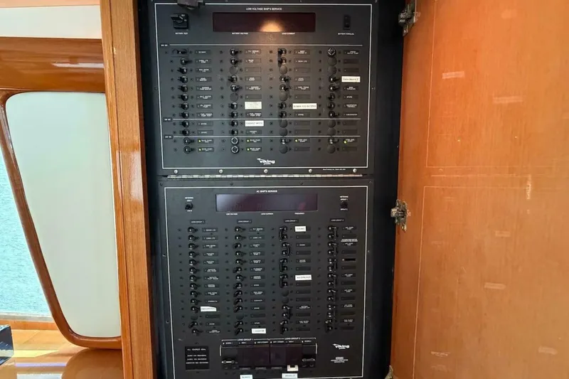 Slide: The Image of Viking 58 Convertible 1999 - 5847243