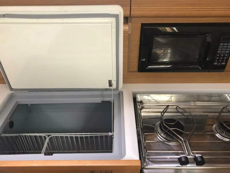 Slide: The Image of Jeanneau 409 2015 - 5852909