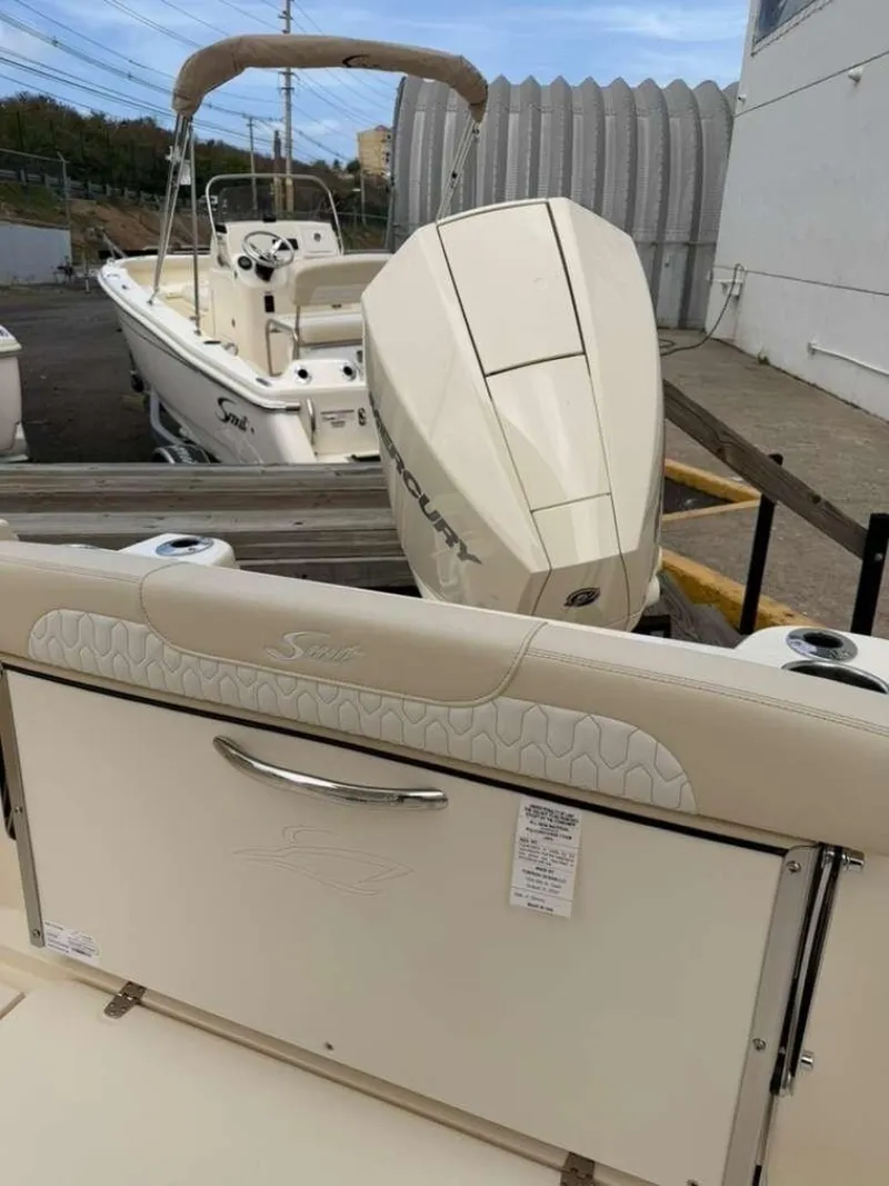 Slide: The Image of Scout 220 XSF 2027 - 8509921