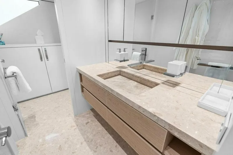 Slide: The Image of Sanlorenzo SD118 2023 - 5877023