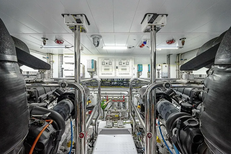 Slide: The Image of Sanlorenzo SD118 2023 - 5852467