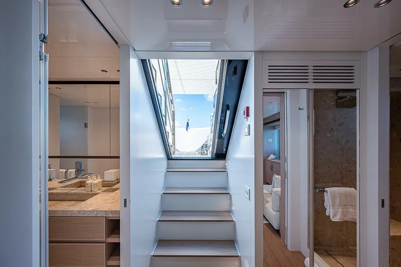 Slide: The Image of Sanlorenzo SD118 2023 - 5852434