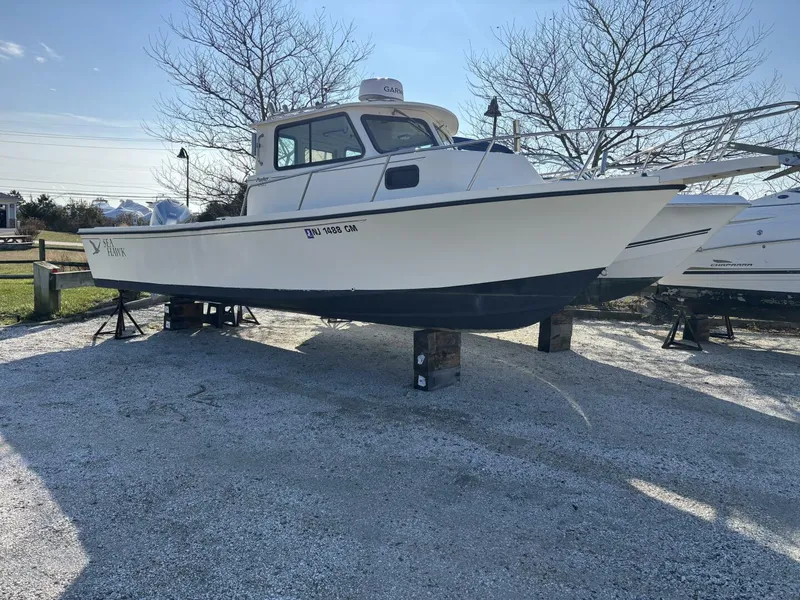 Slide: The Image of Parker Marine 2520 Sport Cabin 2000 - 5848296