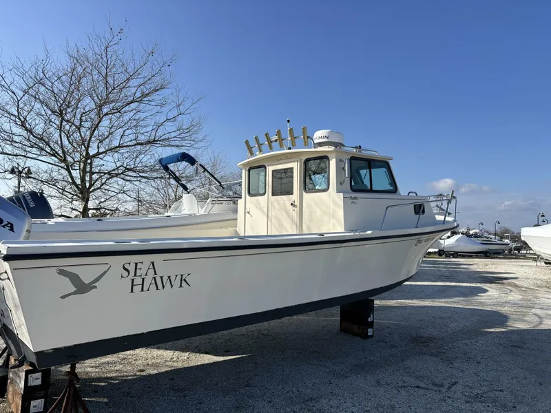 Slide: The Image of Parker Marine 2520 Sport Cabin 2000 - 5848298