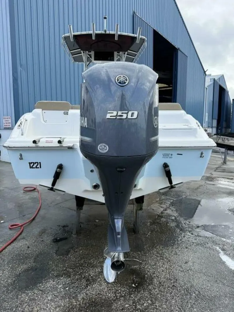 Slide: The Image of Key West 239 CC Fwd Seating 2019 - 5848312