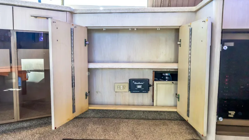 Slide: The Image of Ocean 48 Super Sport 1998 - 5848395