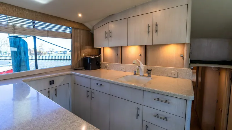 Slide: The Image of Ocean Yachts 48 Super Sport 1998 - 5848397