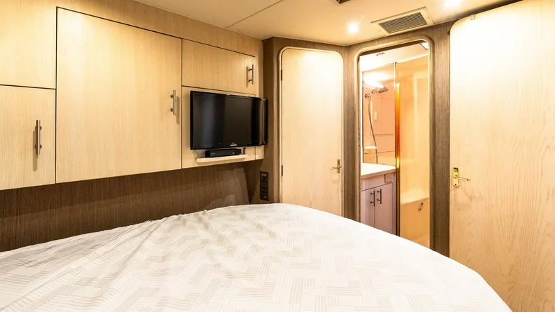 Slide: The Image of Ocean Yachts 48 Super Sport 1998 - 5848409