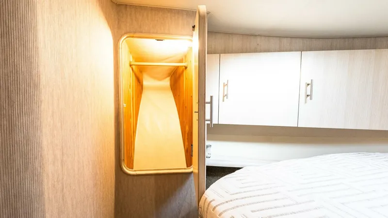 Slide: The Image of Ocean Yachts 48 Super Sport 1998 - 5848412