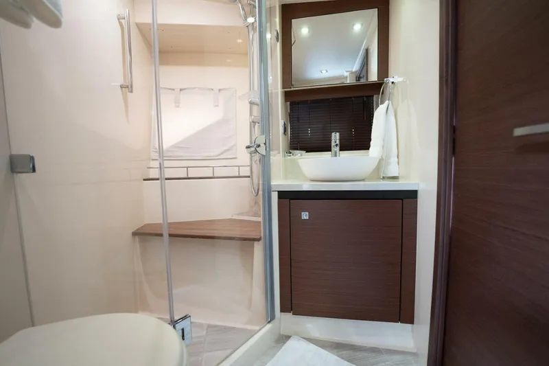 Slide: The Image of Sea Ray 510 Sundancer 2015 - 5849434