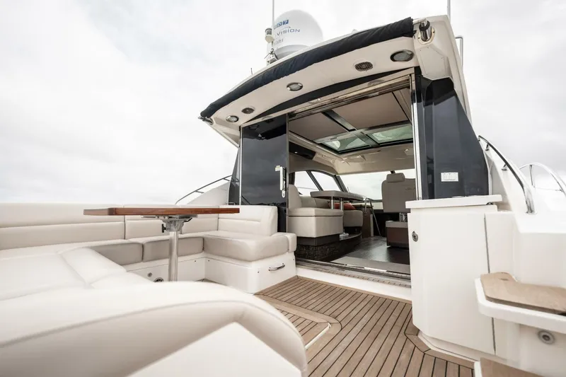 Slide: The Image of Sea Ray 510 Sundancer 2015 - 5849442