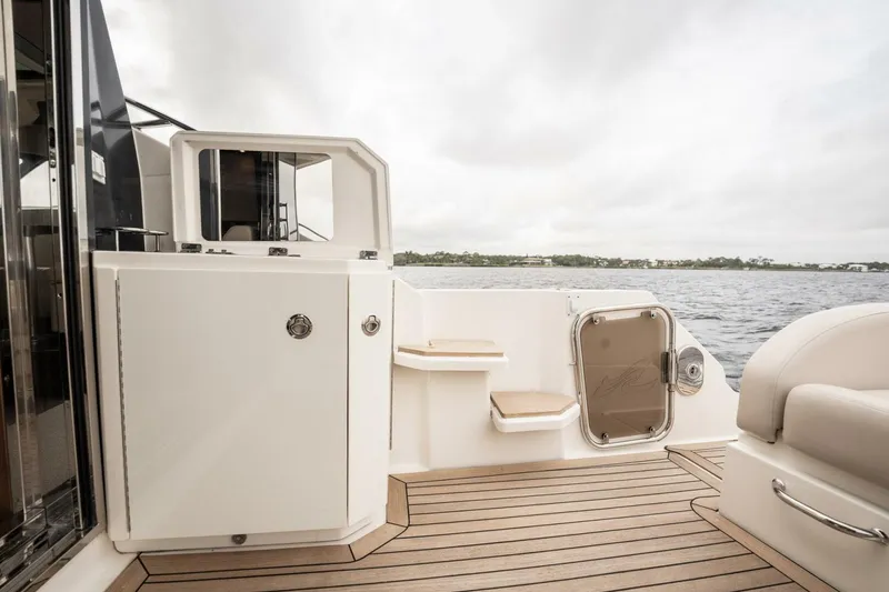 Slide: The Image of Sea Ray 510 Sundancer 2015 - 5849443