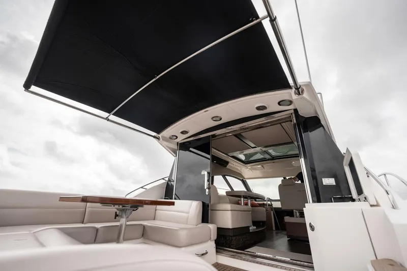 Slide: The Image of Sea Ray 510 Sundancer 2015 - 5849447
