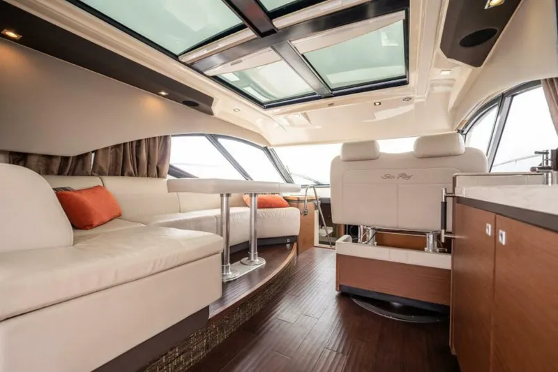Slide: The Image of Sea Ray 510 Sundancer 2015 - 5849333