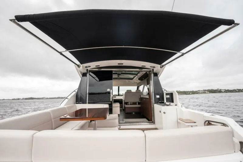 Slide: The Image of Sea Ray 510 Sundancer 2015 - 5849371
