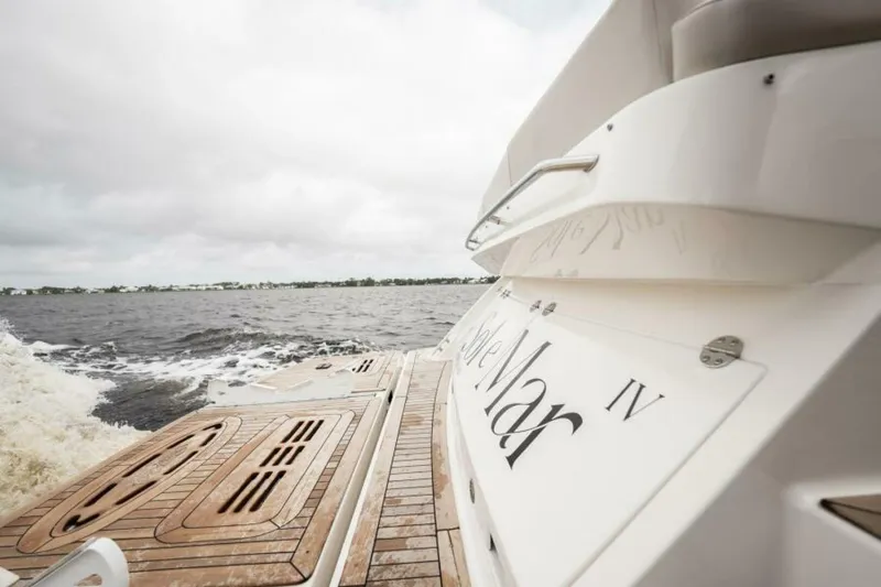 Slide: The Image of Sea Ray 510 Sundancer 2015 - 5849373
