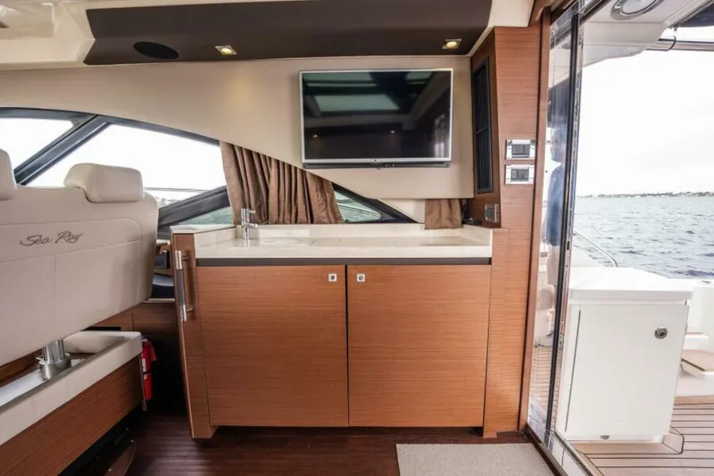 Slide: The Image of Sea Ray 510 Sundancer 2015 - 5849327