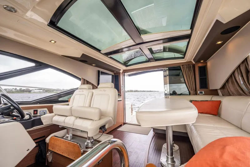 Slide: The Image of Sea Ray 510 Sundancer 2015 - 5849402