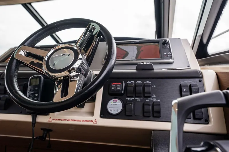 Slide: The Image of Sea Ray 510 Sundancer 2015 - 5849406
