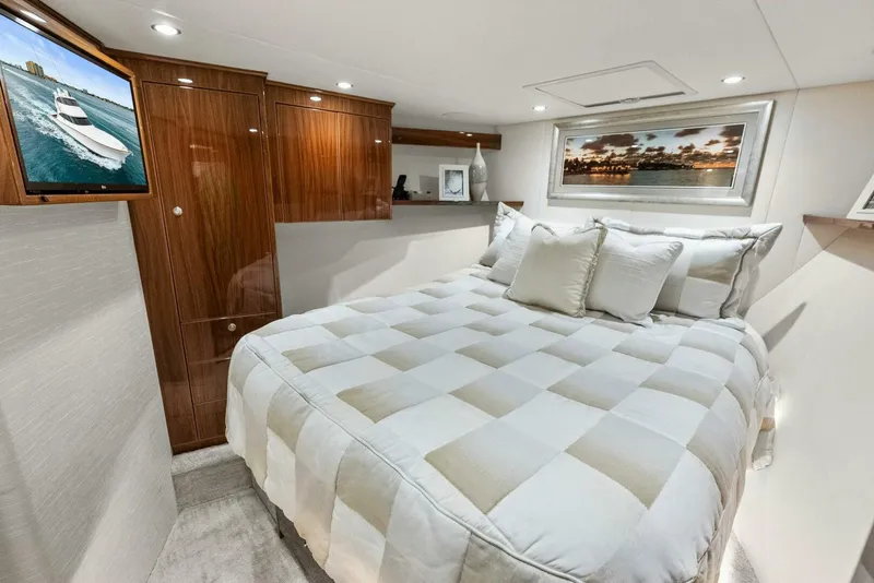 Slide: The Image of 2022 Viking 68 Enclosed Bridge- PIPE DREAM- Forward Stateroom - 5922361