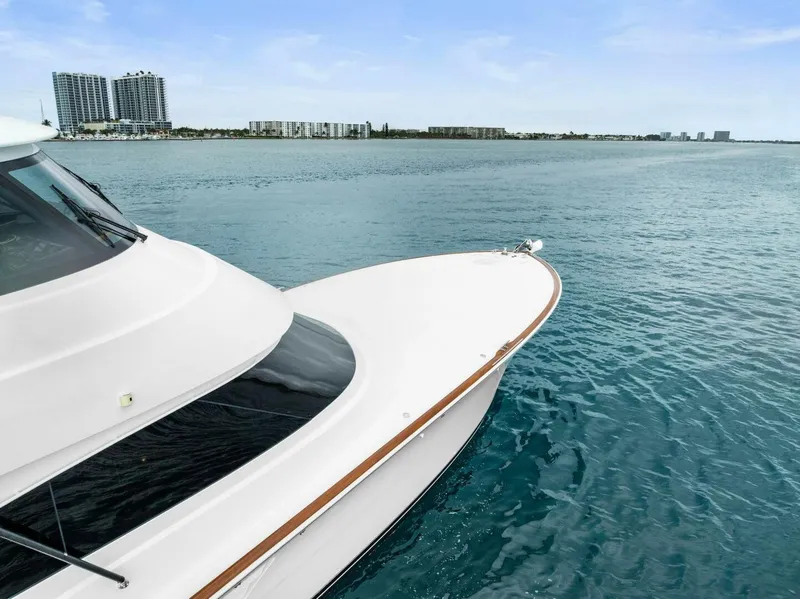 Slide: The Image of 2022 Viking 68 Enclosed Bridge- PIPE DREAM- Profile - 5922315