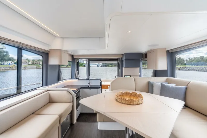 Slide: The Image of Nimbus 495 Flybridge 2026 - 5849896