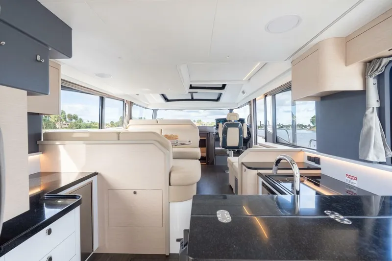 Slide: The Image of Nimbus 495 Flybridge 2026 - 5849899