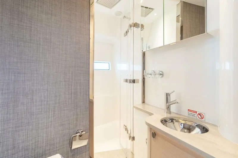 Slide: The Image of Nimbus 495 Flybridge 2026 - 5849904