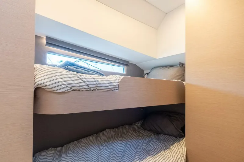 Slide: The Image of Nimbus 495 Flybridge 2026 - 5849909