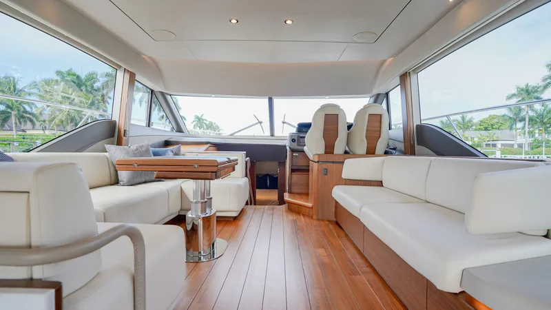 Slide: The Image of Princess F55 2022 - 5850000