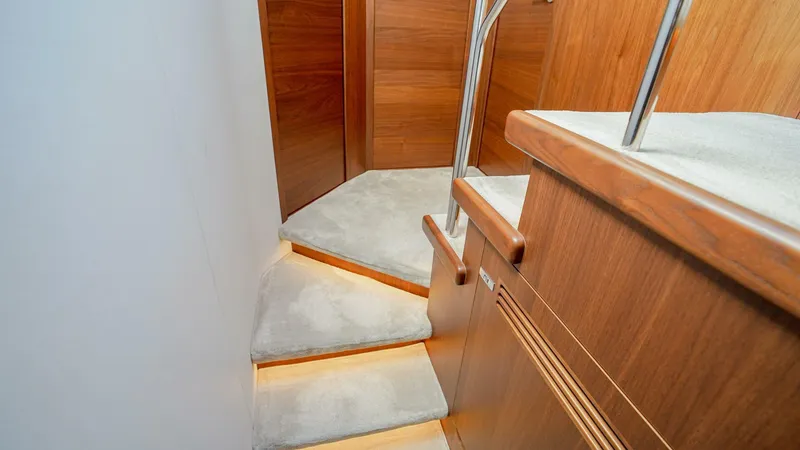 Slide: The Image of Princess F55 2022 - 5850012