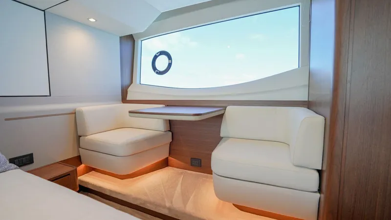 Slide: The Image of Princess F55 2022 - 5850017