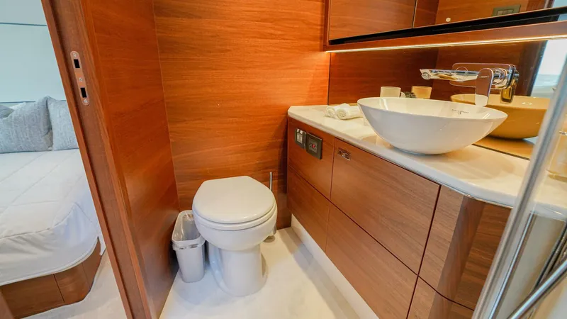 Slide: The Image of Princess F55 2022 - 5850018