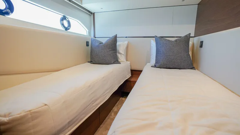 Slide: The Image of Princess F55 2022 - 5850023