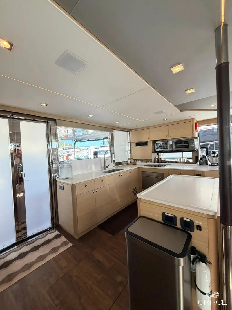 Slide: The Image of Aquila 54 Yacht 2022 - 6258075