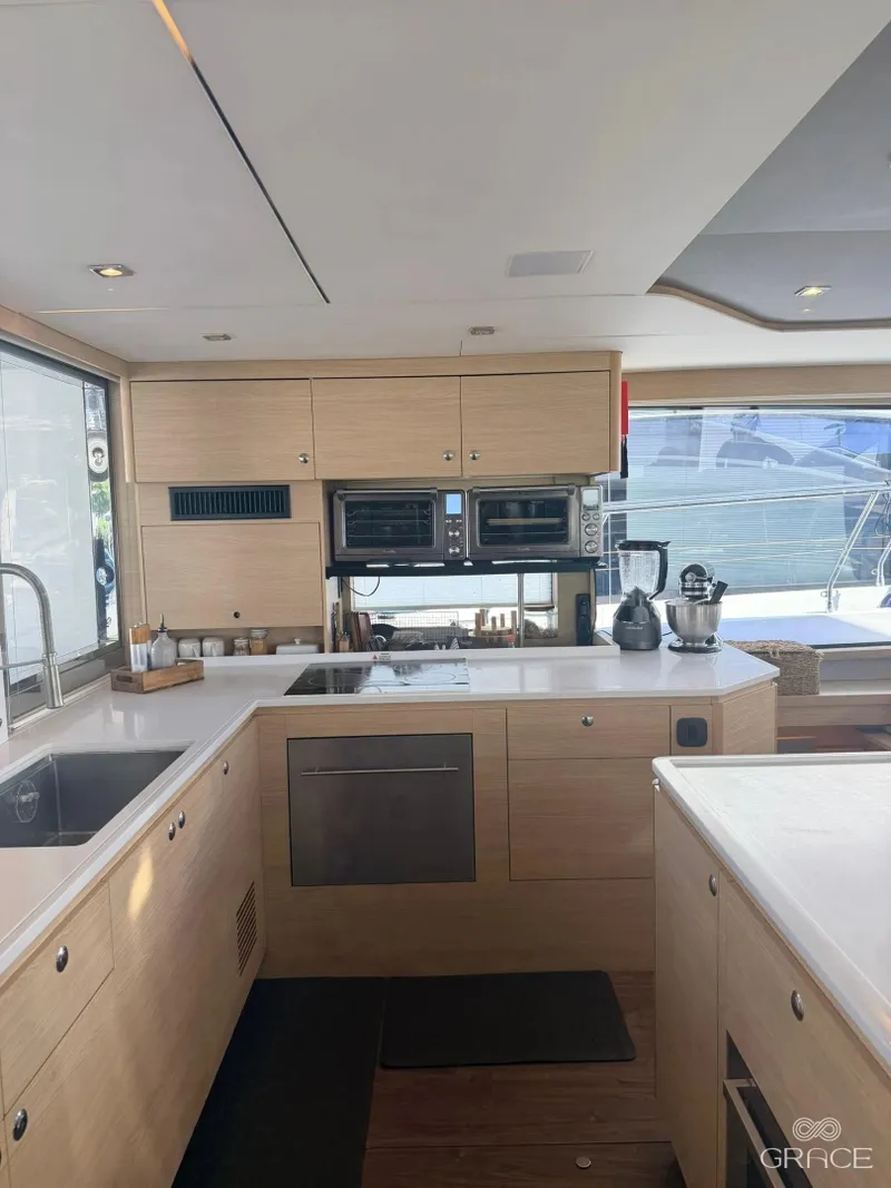 Slide: The Image of Aquila 54 Yacht 2022 - 6258076