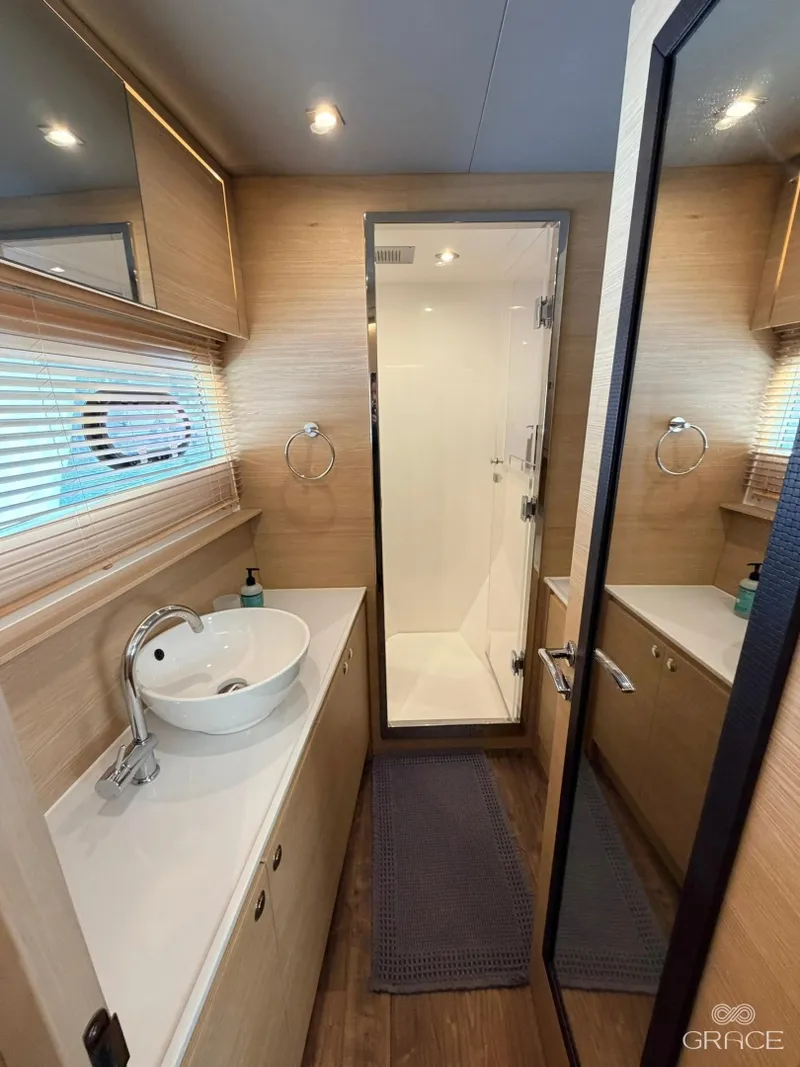 Slide: The Image of Aquila 54 Yacht 2022 - 6258082