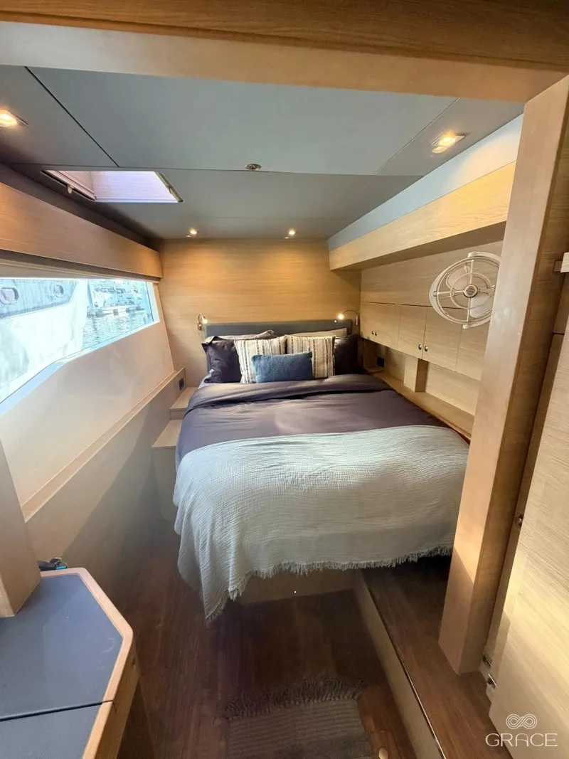 Slide: The Image of Aquila 54 Yacht 2022 - 6258083