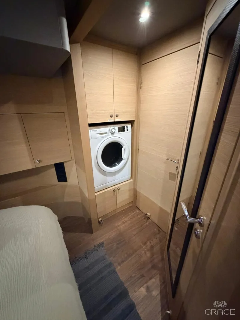 Slide: The Image of Aquila 54 Yacht 2022 - 6258089