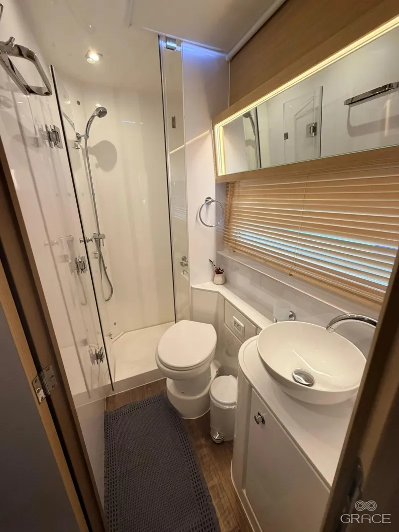Slide: The Image of Aquila 54 Yacht 2022 - 6258090